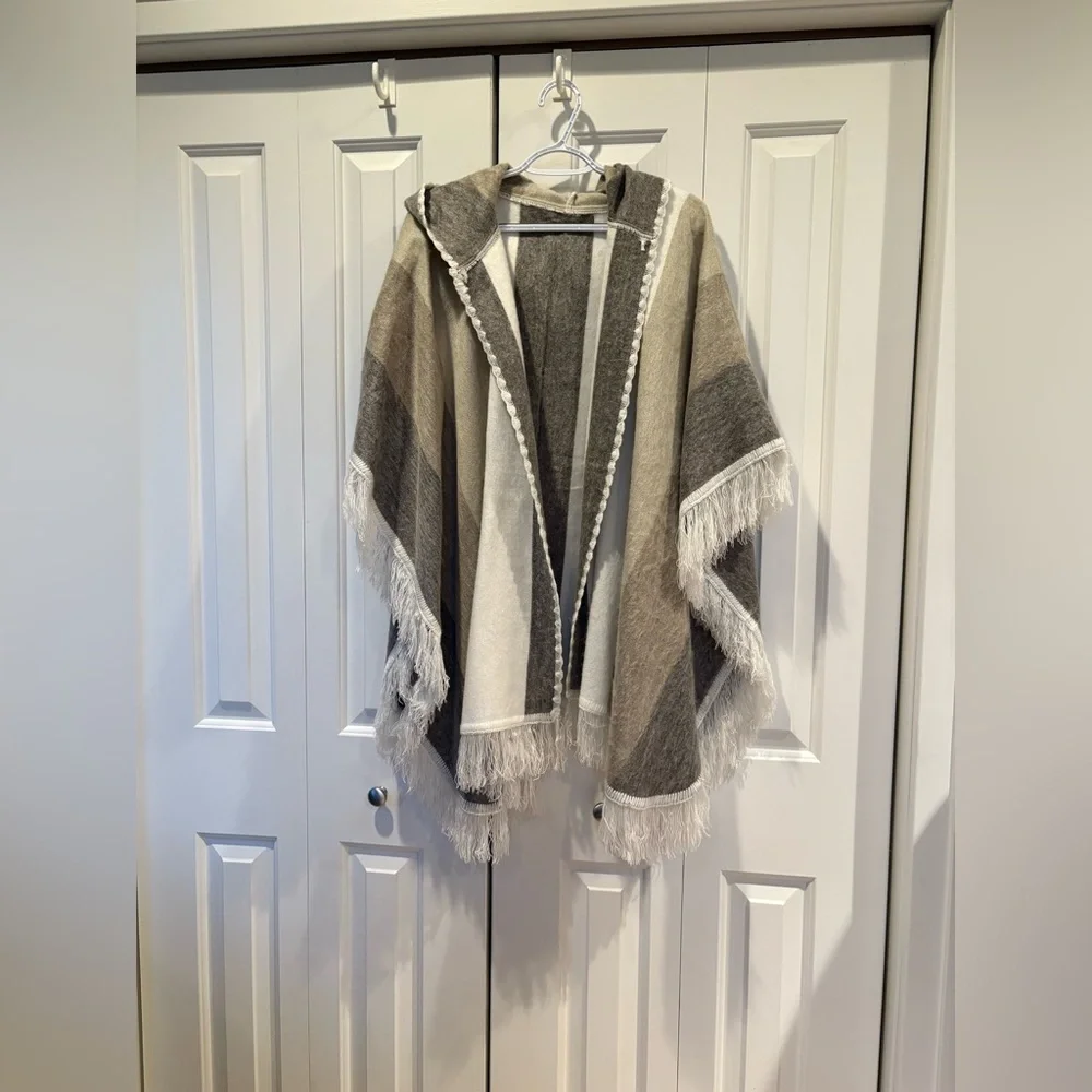 NWOT - Alpaca Blend Ruana - OS - Picture 9 of 12